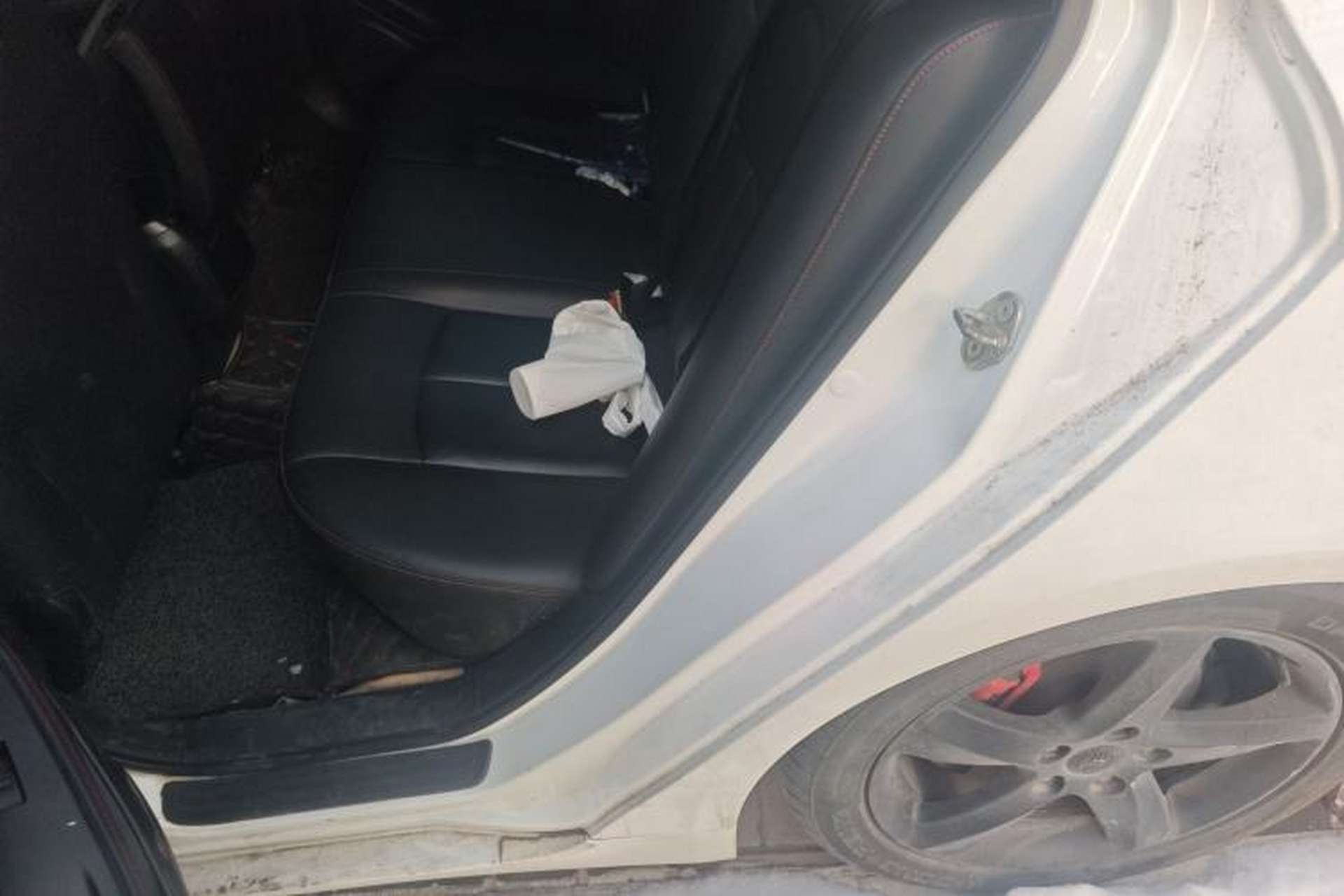Used Bestune B70 2014 2.0L automatic luxury version Left Rear Seat