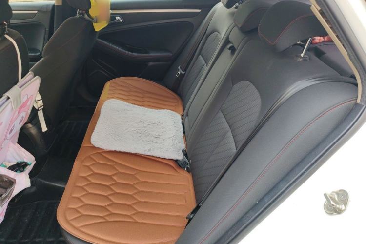 Used Bestune B70 2014 2.0L automatic comfort version Left Rear Seat