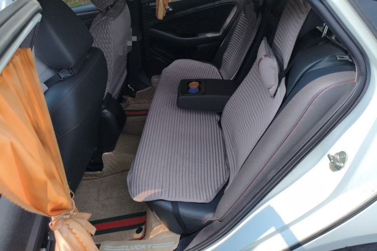 Used Bestune B70 2014 2.0L automatic luxury version Left Rear Seat