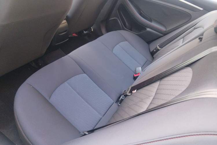 Used Bestune B70 2014 2.0L automatic comfort version Left Rear Seat