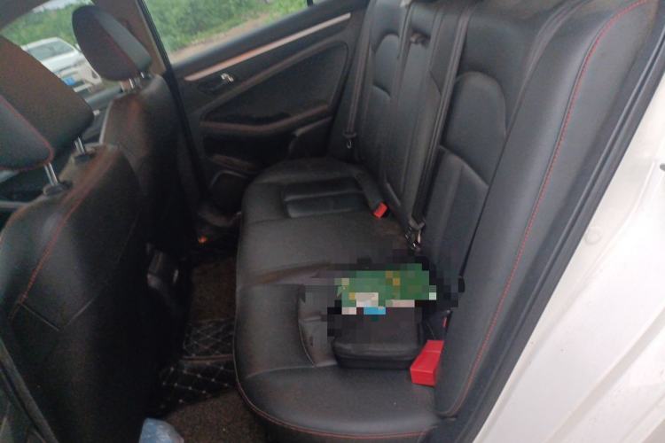 Used Bestune B70 2014 2.0L automatic luxury version Left Rear Seat