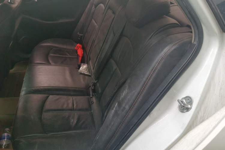 Used Bestune B70 2014 2.0L automatic comfort version Left Rear Seat