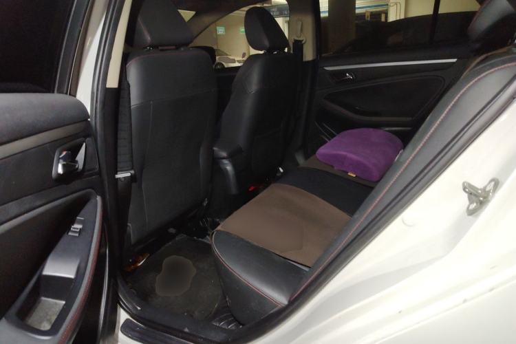 Used Bestune B70 2014 2.0L automatic luxury version Left Rear Seat