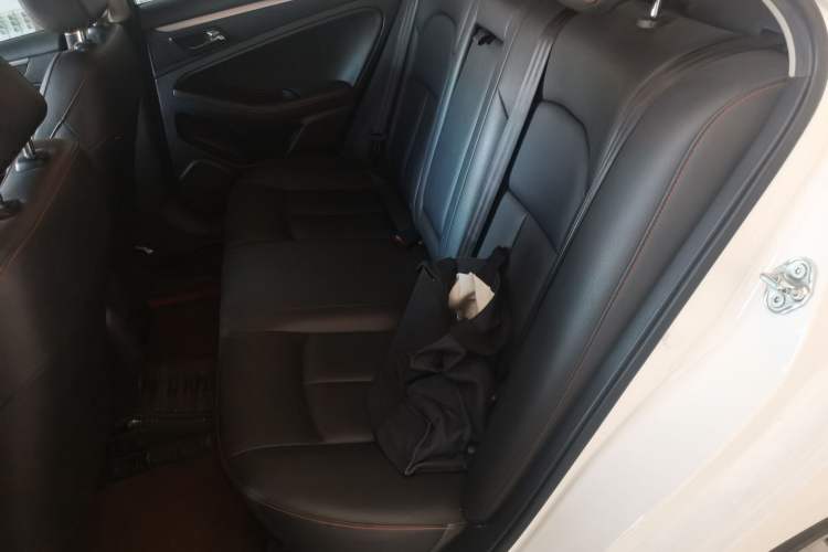 Used Bestune B70 2014 2.0L automatic luxury version Left Rear Seat