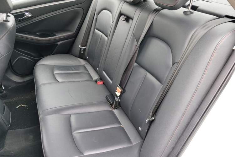 Used Bestune B70 2014 2.0L automatic luxury version Left Rear Seat