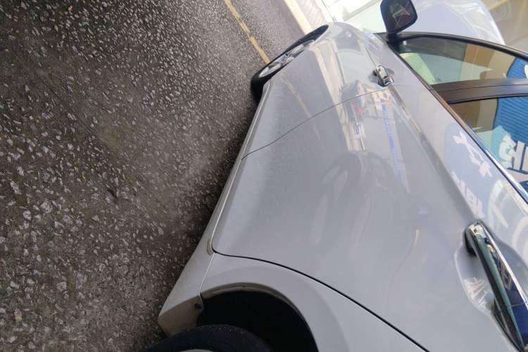 Used Bestune B70 2014 2.0L automatic comfort version Left Side Sill