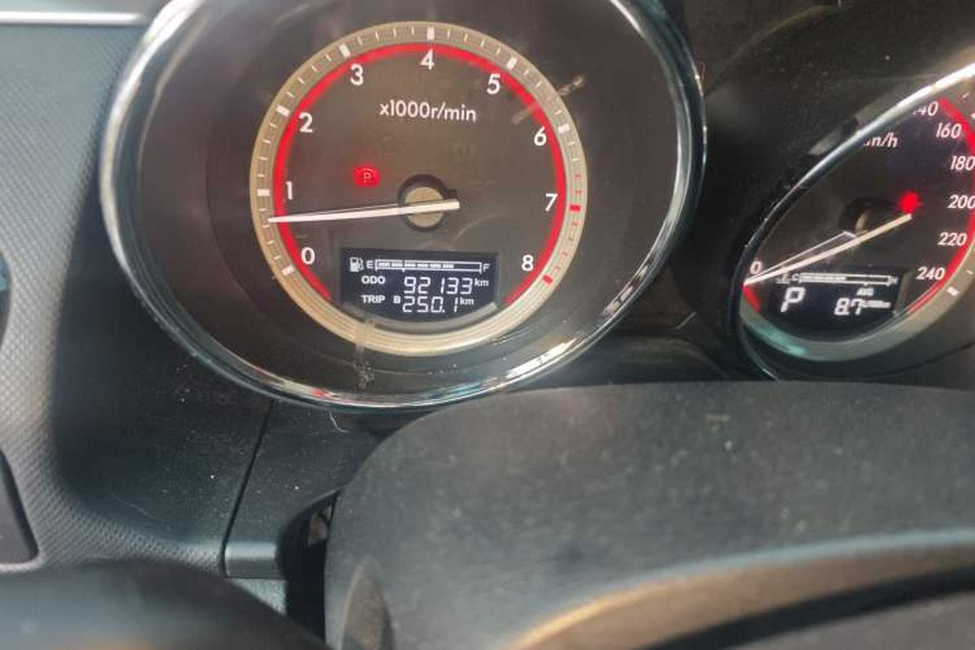 Used Bestune B70 2014 2.0L automatic luxury version Odometer Close Up