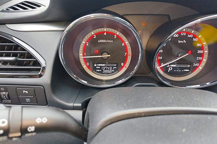 Used Bestune B70 2014 1.8T Automatic Sport Premium Edition Odometer Close Up
