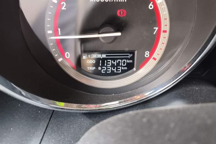 Used Bestune B70 2014 2.0L automatic luxury version Odometer Close Up
