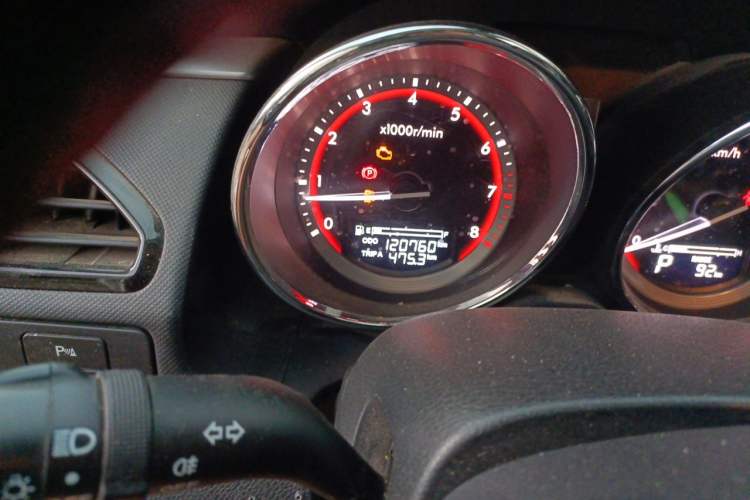 Used Bestune B70 2014 2.0L automatic luxury version Odometer Close Up