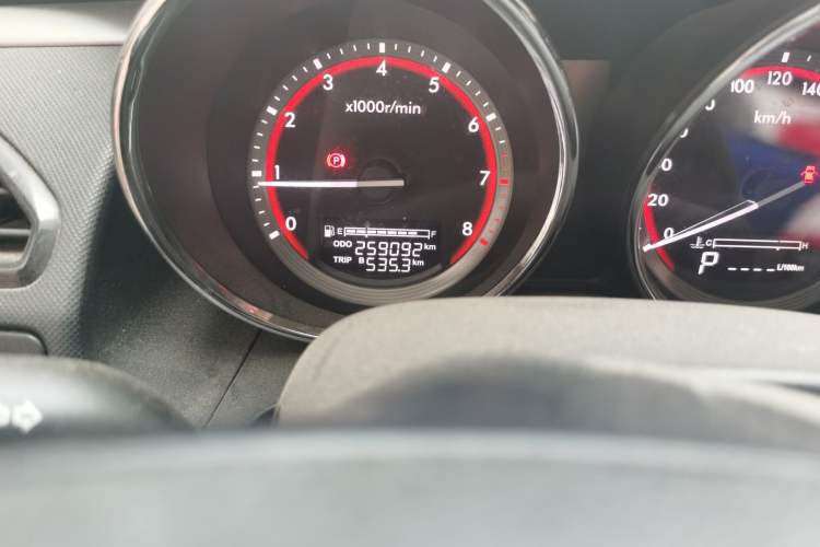 Used Bestune B70 2014 2.0L automatic comfort version Odometer Close Up