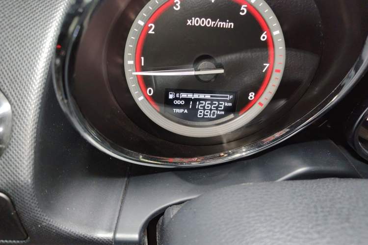 Used Bestune B70 2014 2.0L automatic luxury version Odometer Close Up