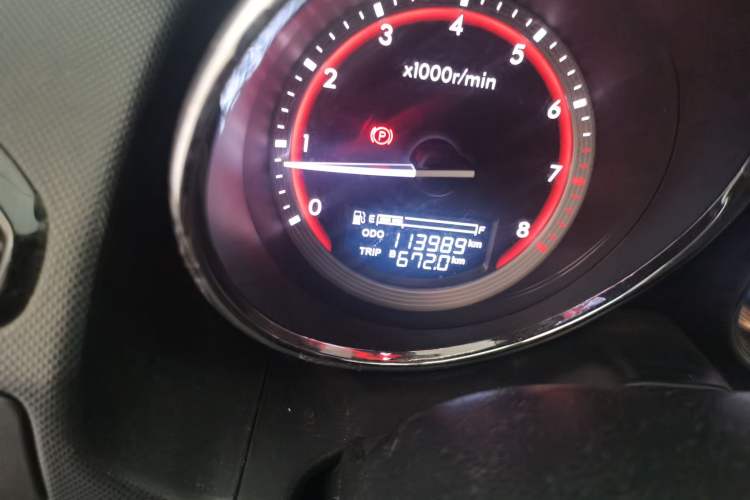 Used Bestune B70 2014 2.0L automatic luxury version Odometer Close Up