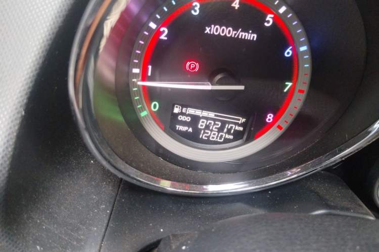 Used Bestune B70 2014 2.0L manual luxury version Odometer Close Up