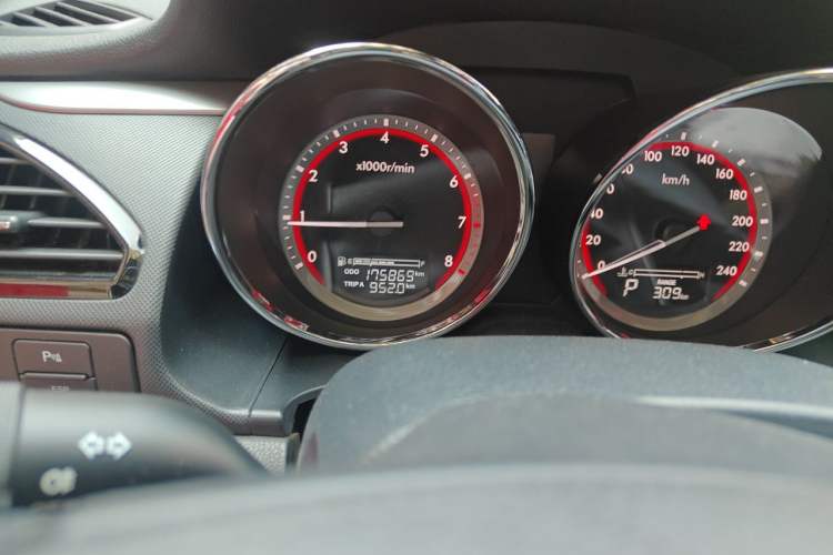 Used Bestune B70 2014 1.8T Automatic Sport Premium Edition Odometer Close Up