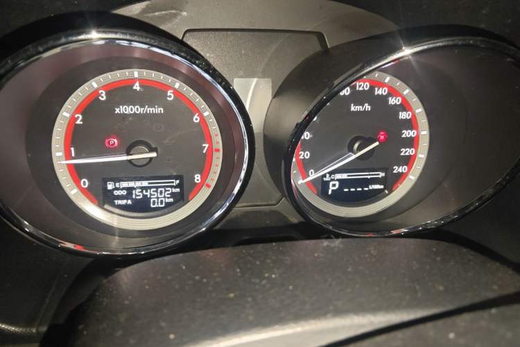 Used Bestune B70 2014 2.0L automatic luxury version Odometer Close Up