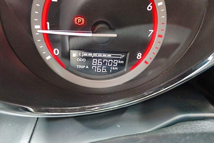 Used Bestune B70 2014 2.0L manual luxury version Odometer Close Up