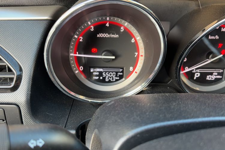 Used Bestune B70 2014 1.8T Automatic Sport Luxury Model Odometer Close Up