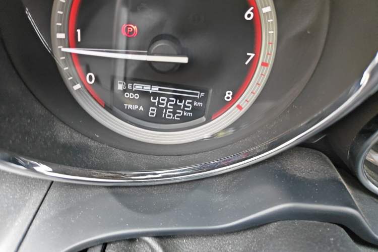 Used Bestune B70 2014 2.0L automatic comfort version Odometer Close Up