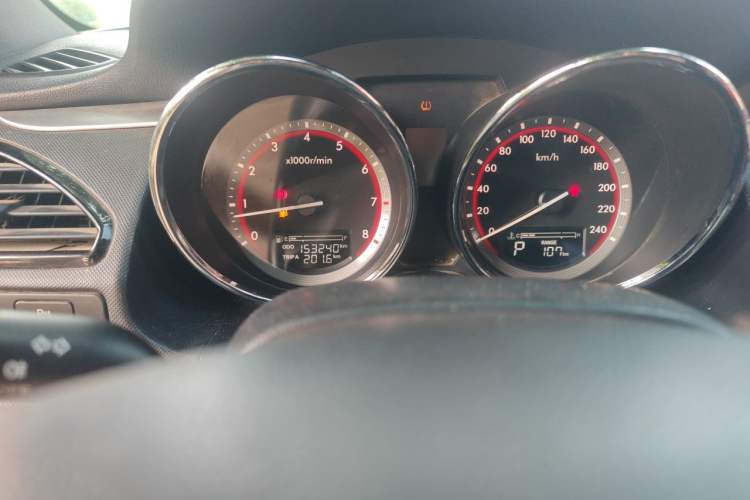 Used Bestune B70 2014 1.8T Automatic Sport Premium Edition Odometer Close Up