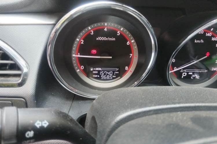 Used Bestune B70 2014 2.0L automatic comfort version Odometer Close Up