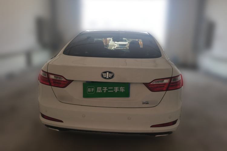 Used Bestune B70 2014 2.0L automatic luxury version Rear