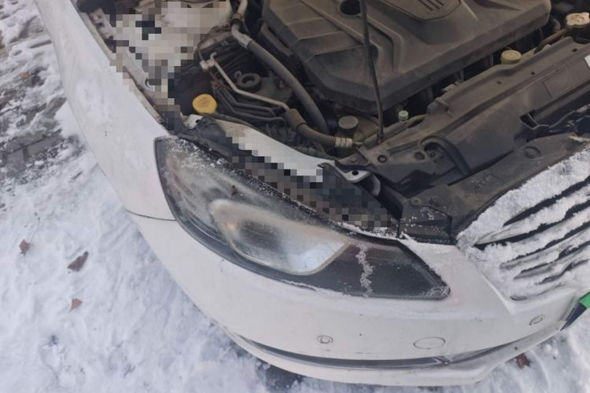 Used Bestune B70 2014 2.0L automatic luxury version Right Front Headlight