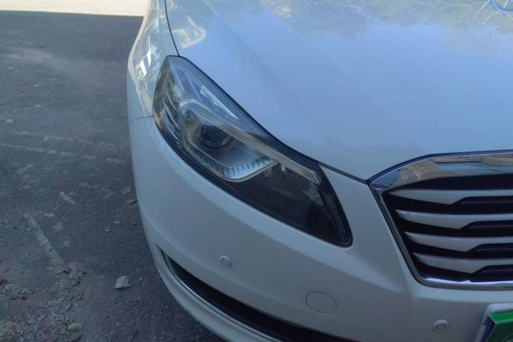 Used Bestune B70 2014 2.0L manual luxury version Right Front Headlight