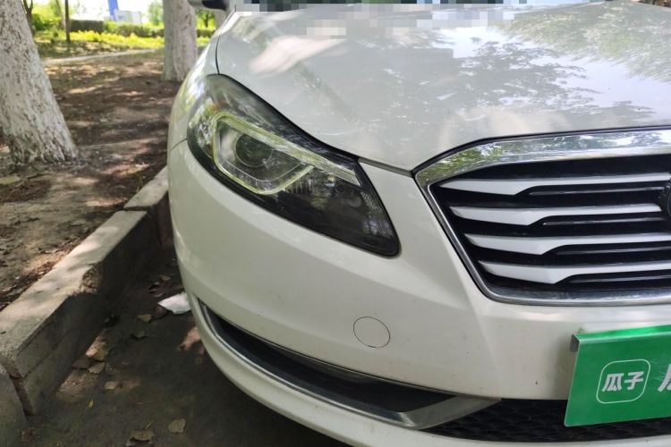Used Bestune B70 2014 2.0L automatic comfort version Right Front Headlight