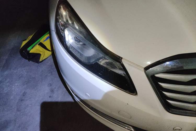 Used Bestune B70 2014 2.0L automatic luxury version Right Front Headlight