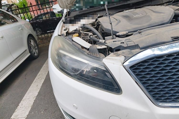 Used Bestune B70 2014 1.8T Automatic Sport Luxury Model Right Front Headlight