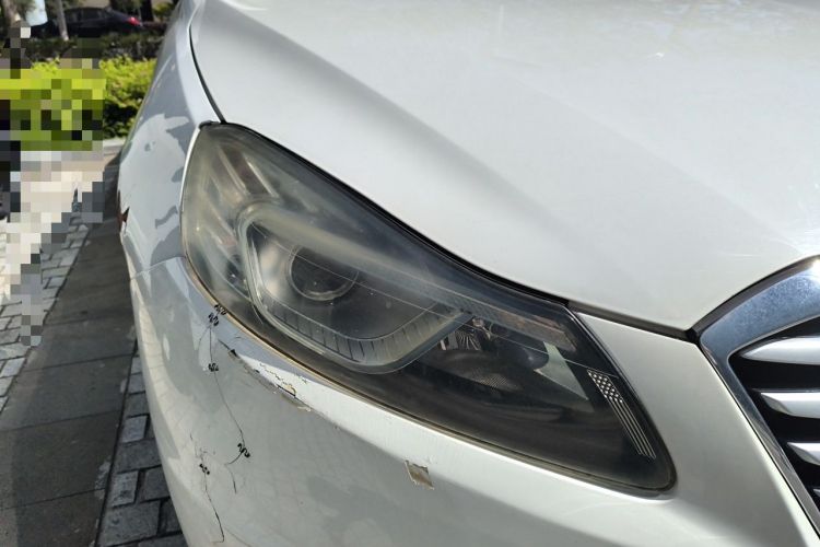 Used Bestune B70 2014 2.0L automatic comfort version Right Front Headlight