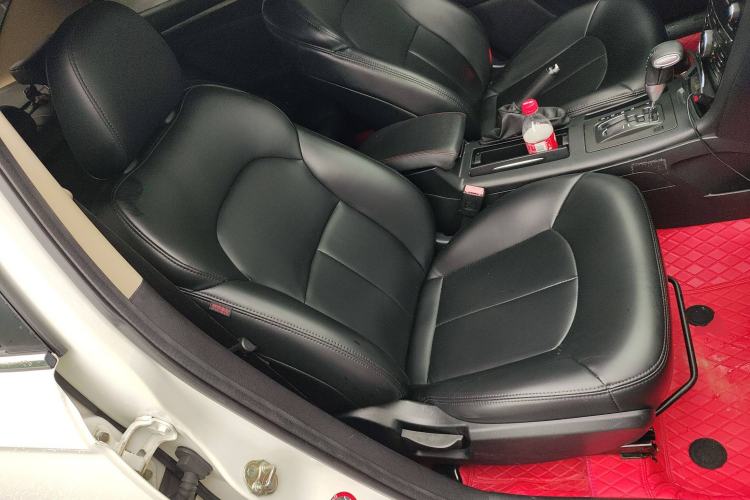 Used Bestune B70 2014 2.0L automatic comfort version Right Front Seat