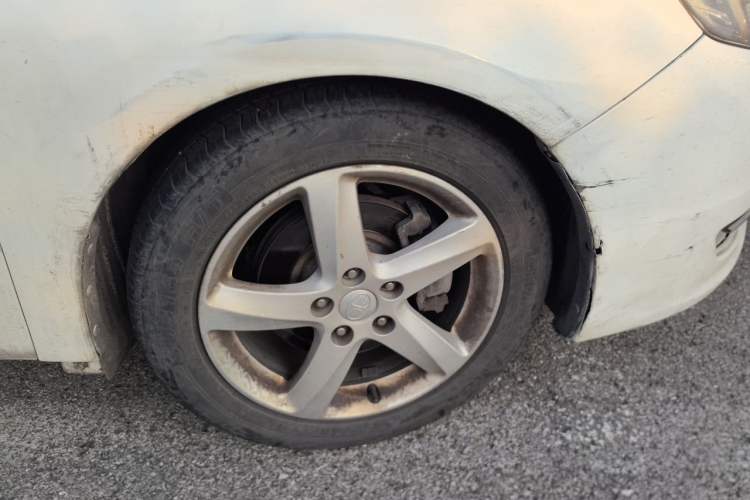 Used Bestune B70 2014 2.0L automatic comfort version Right Front Wheel Hub