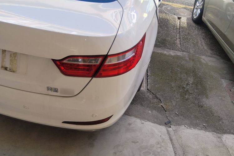 Used Bestune B70 2014 2.0L automatic comfort version Right Rear Taillight