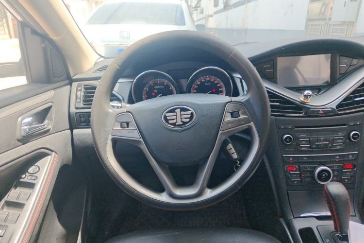 Used Bestune B70 2014 2.0L automatic comfort version Steering Wheel