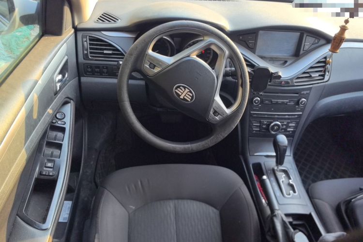 Used Bestune B70 2014 2.0L automatic comfort version Steering Wheel