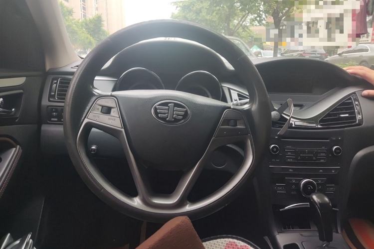 Used Bestune B70 2014 2.0L automatic comfort version Steering Wheel
