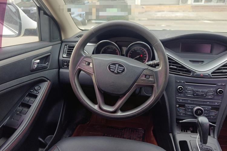 Used Bestune B70 2014 2.0L automatic luxury version Steering Wheel