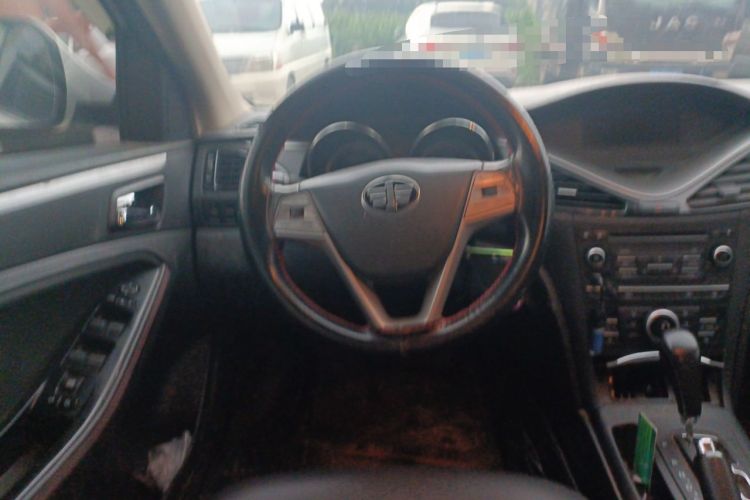 Used Bestune B70 2014 2.0L automatic luxury version Steering Wheel