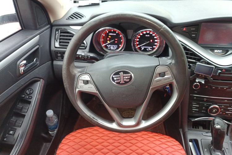 Used Bestune B70 2014 2.0L automatic comfort version Steering Wheel