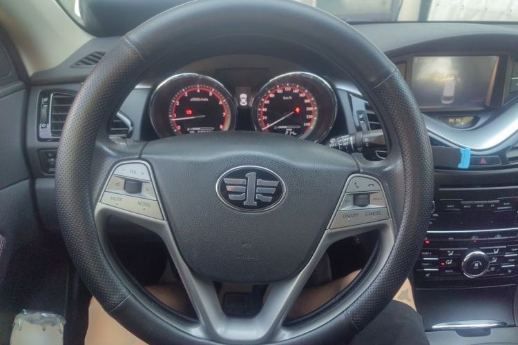 Used Bestune B70 2014 2.0L manual luxury version Steering Wheel