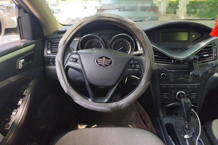 Used Bestune B70 2014 2.0L automatic comfort version Steering Wheel