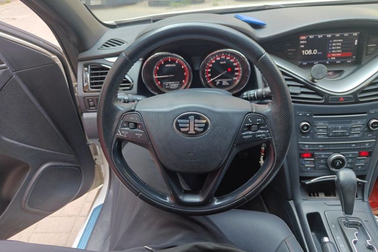 Used Bestune B70 2014 1.8T Automatic Sport Premium Edition Steering Wheel