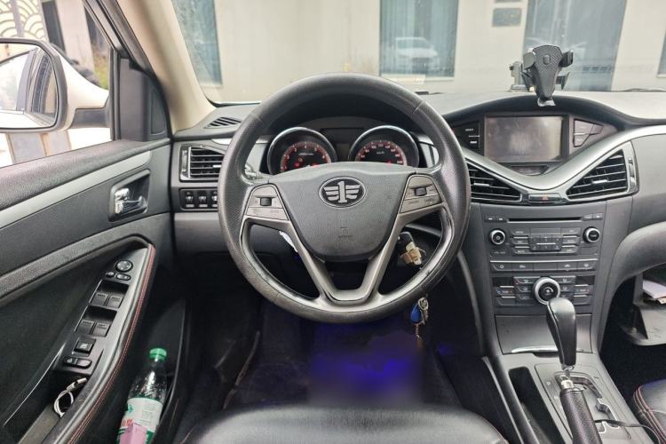 Used Bestune B70 2014 2.0L automatic comfort version Steering Wheel
