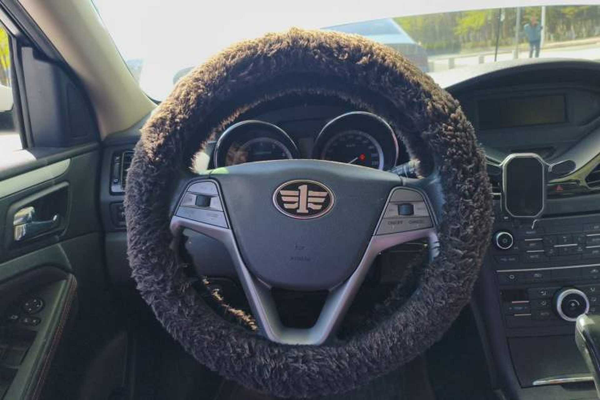 Used Bestune B70 2014 2.0L automatic comfort version Steering Wheel