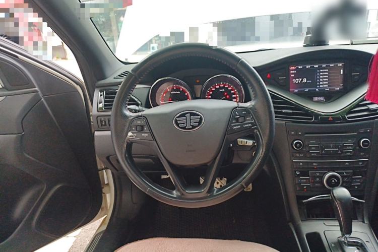 Used Bestune B70 2014 1.8T Automatic Sport Luxury Model Steering Wheel