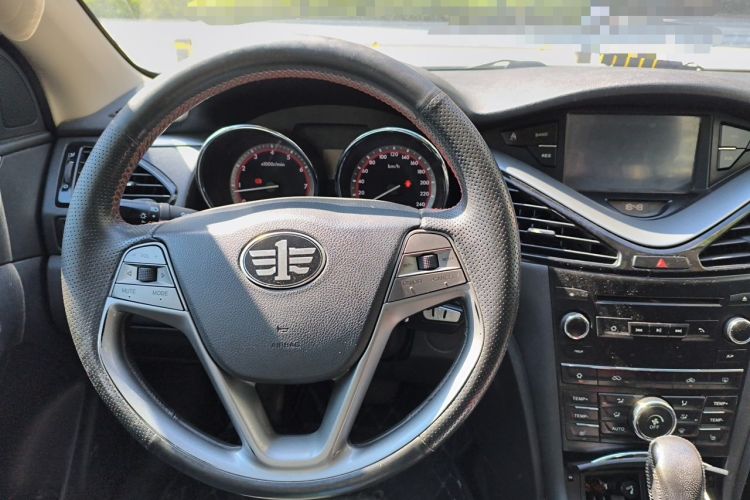 Used Bestune B70 2014 2.0L automatic comfort version Steering Wheel
