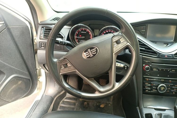 Used Bestune B70 2014 2.0L manual luxury version Steering Wheel
