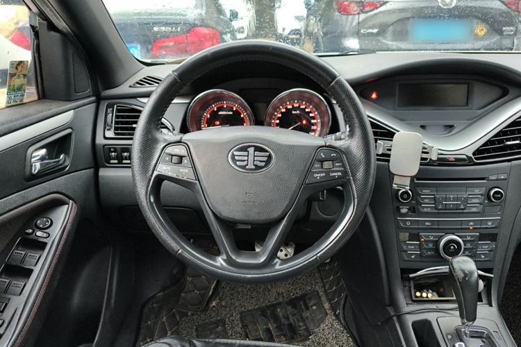 Used Bestune B70 2014 1.8T Automatic Sport Luxury Model Steering Wheel